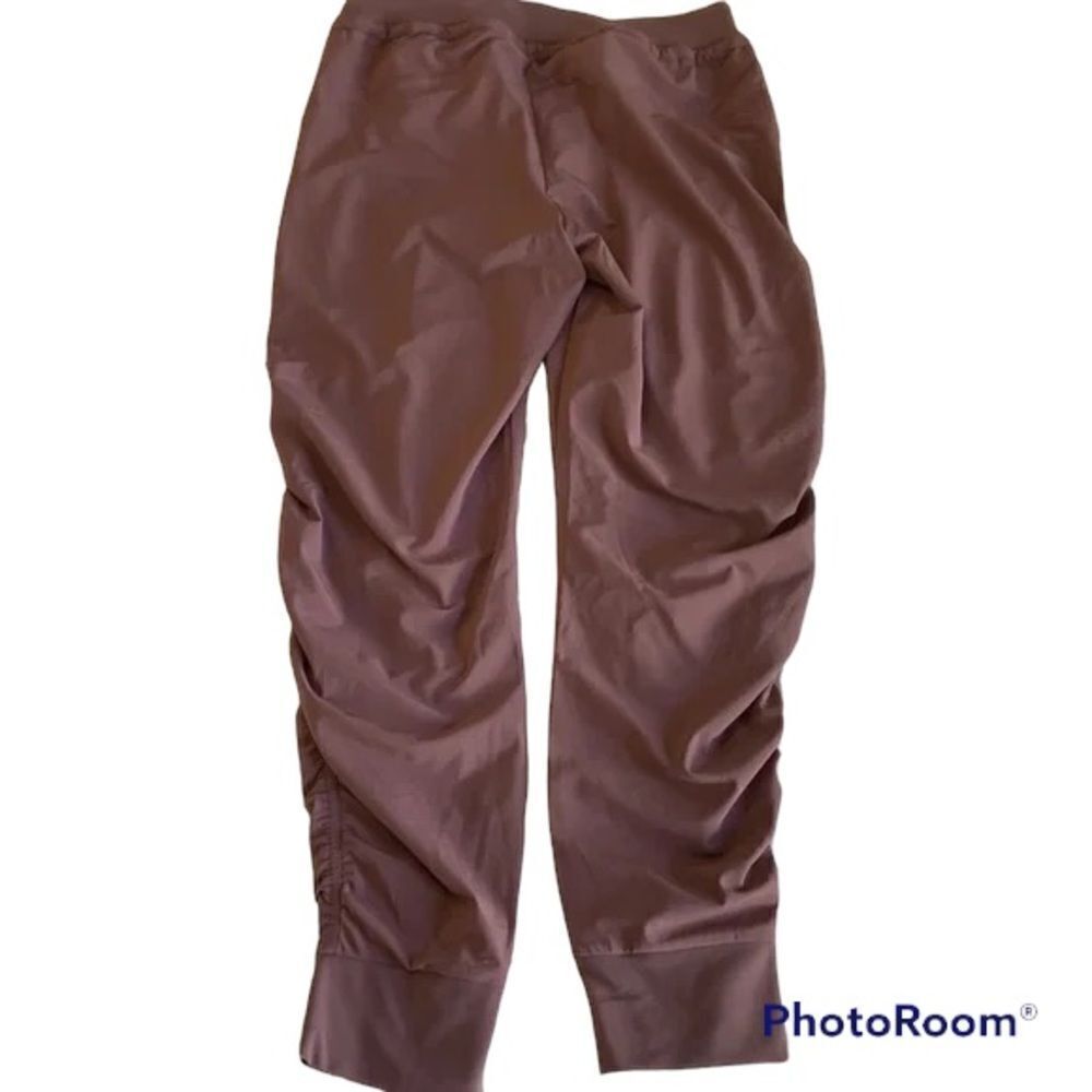 ✨ HP✨ATHLETA Attitude Pants✨ - Picture 5 of 6